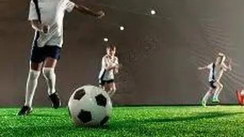 国足中场阵容调整：拜合拉木、杨泽翔替补登场，曹永竞、高准翼离队