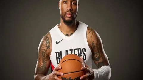 上海海港中超九连胜，力克武汉三镇不败金身再续